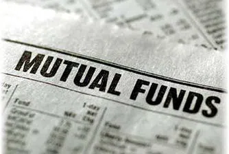 Връзката между кеша на фондовете и S&P 500