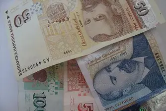 Михайлов: Дядо Коледа обикаля министерствата и дава бонуси