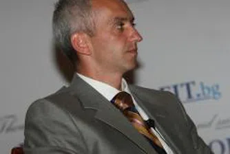 Тонев: Някой няма ли да докладва на Борисов за спада на БФБ