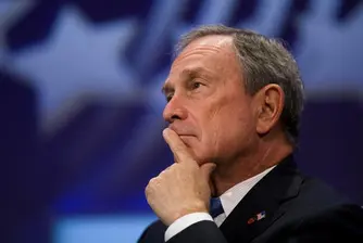 Bloomberg обмисля оферта за Financial Times