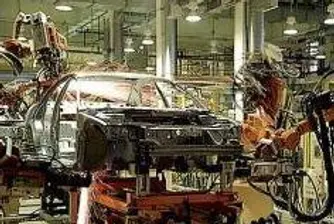 Автомобилостроенето дърпа промишленото производство в САЩ