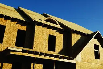 Жилищата във Великобритания поскъпват отново през август