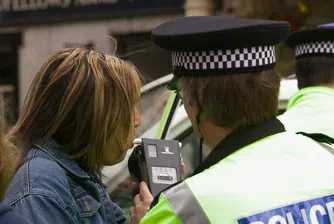 21-годишен с 5.84 промила кара Golf-а си на зигзаг