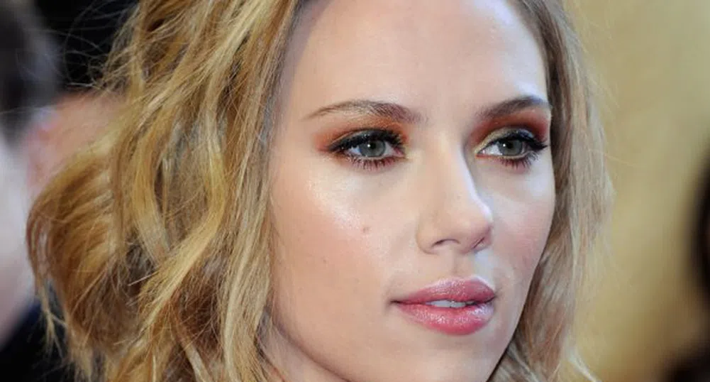 Хакер получи 10 г. затвор за кражбата на голите снимки на Скарлет Йохансон