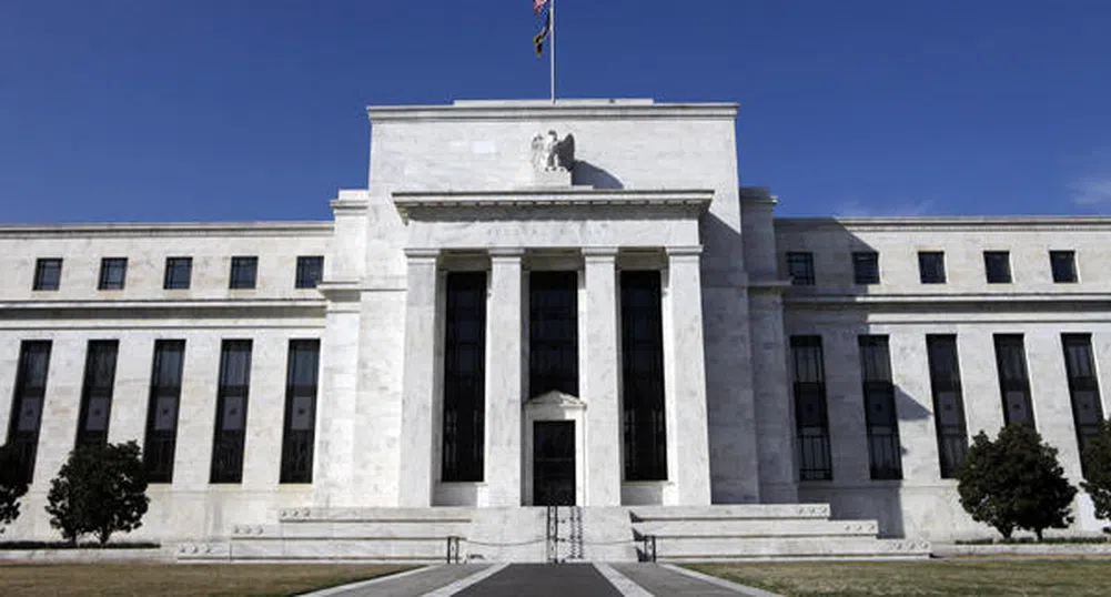 Азиатските индекси заличиха ръста си след коментари от Фед