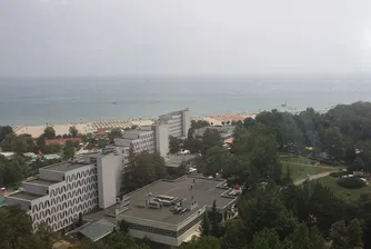 Загубата на Албена за първото полугодие нараства