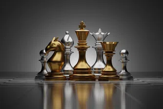 Инвеститорите търсят сигурни убежища на фона на геополитическо напрежение и съмнения в политиката на Белия дом, а благородните метали бележат най-силното си рали от години