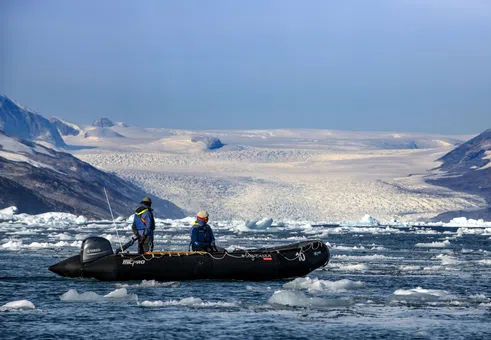 Бивш служител на Тръмп иска да изгради гигантски център за данни в отдалечен район на Гренландия. Ще проработи ли?