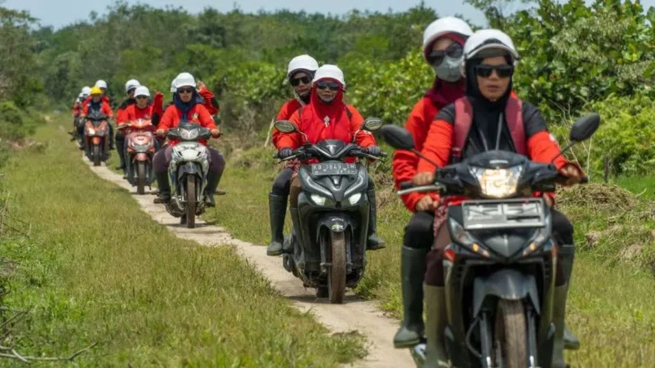 Тях ги слушат повече. Колко успешна може да е пожарна команда от жени