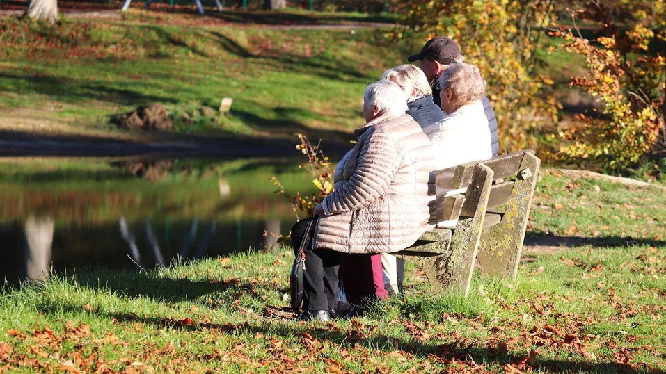Великденските добавки и обезщетенията за бременност и раждане ще се изплатят преди празниците