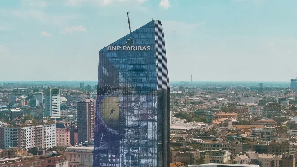 Пазарният трус от митата не е засегнал най-голямата по активи банка в еврозоната