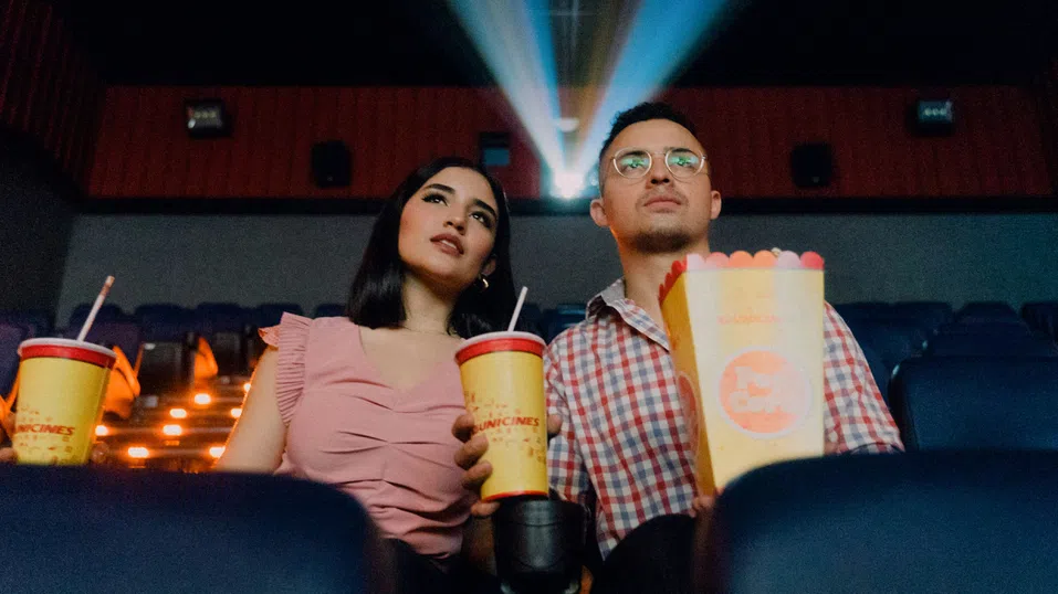 FOMO, Letterboxd и достъпни билети: Рецептата, която връща Поколението Z пред големия екран