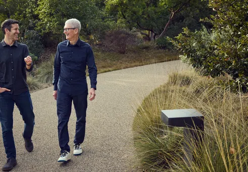 Новата ера в Apple: Как Джон Търнъс може да трансформира гиганта