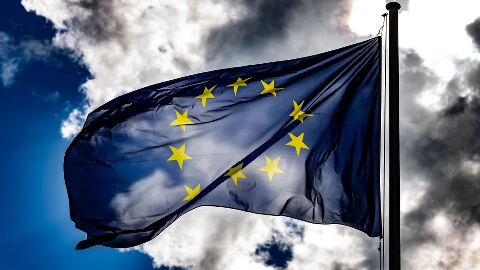 ЕС утвърди новите санкции срещу Русия, ограничавайки търговията с LNG и не само