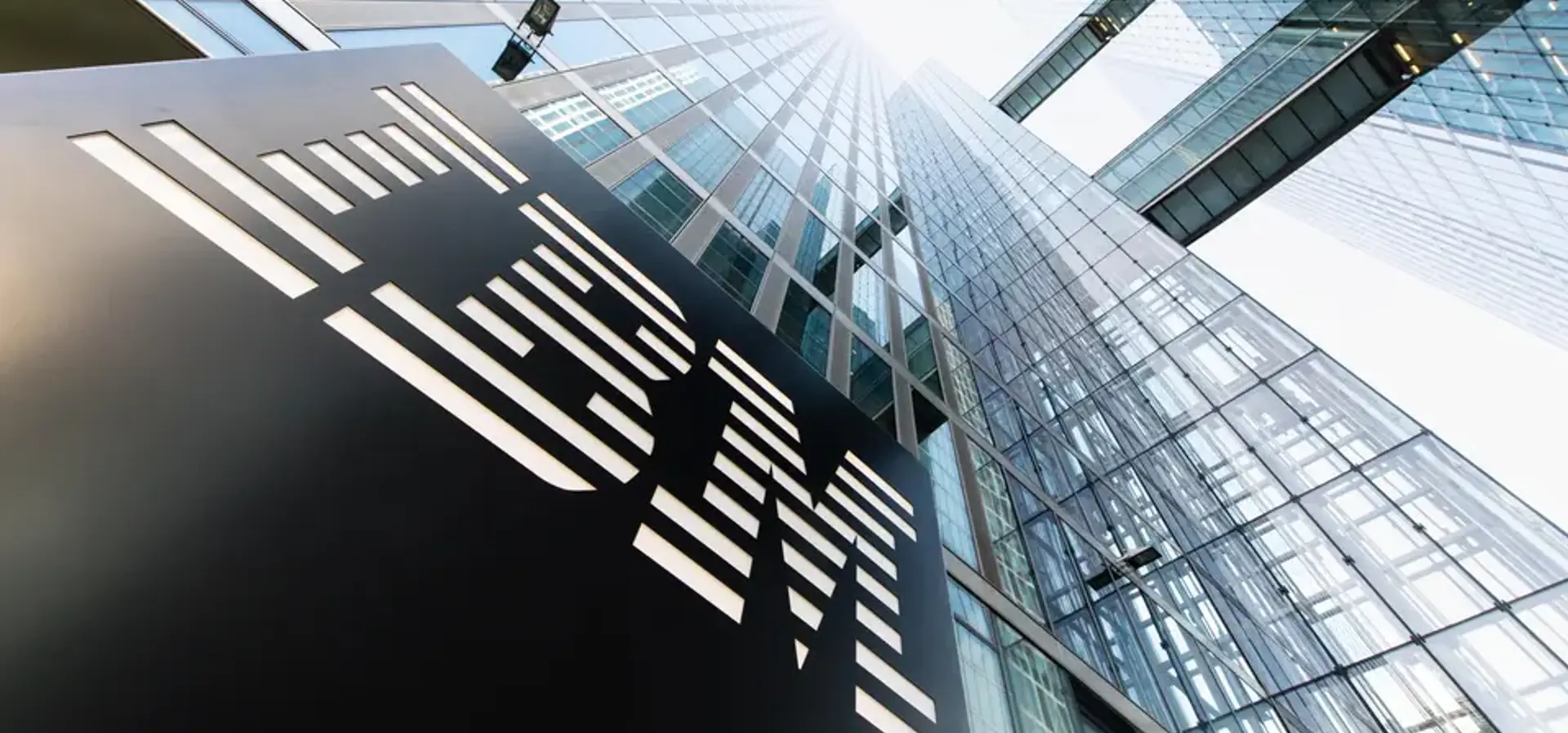 Тръмп съжалява, че е продал акциите си в IBM. Сега залага на квантовото ѝ бъдеще
