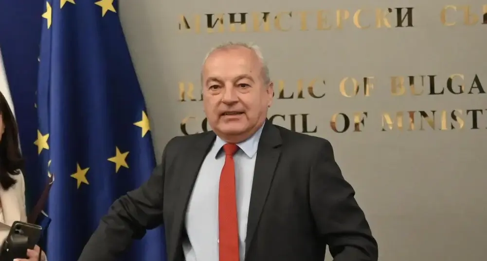 Гълъб Донев: Министерството на финансите ще внесе проект на бюджет с дефицит от 5,7 на сто от БВП за 2026 г.