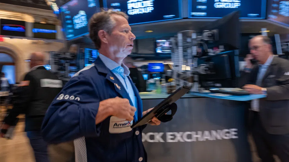 Уолстрийт започва февруари на зелено, но инвеститорите остават под напрежение