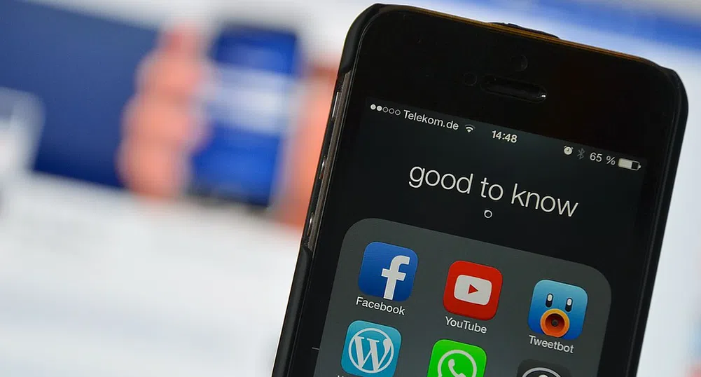 Facebook на гребена на вълната благодарение на рекламните приходи