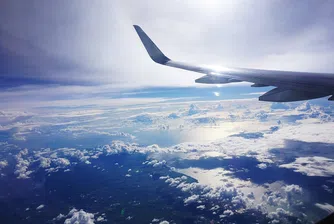 Печалбите на авиокомпаниите падат поради ръст в цената на петрола