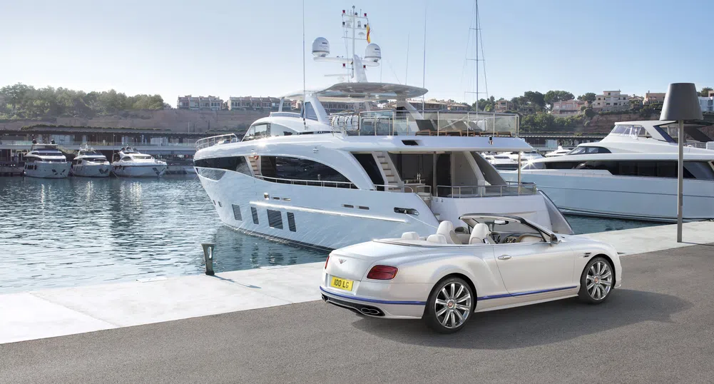 Bentley пусна специален кабриолет