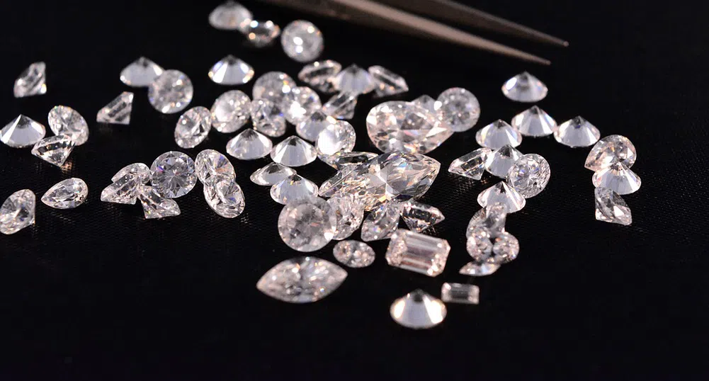 Крадци отмъкнаха бижута за 100 млн. долара за 27 минути