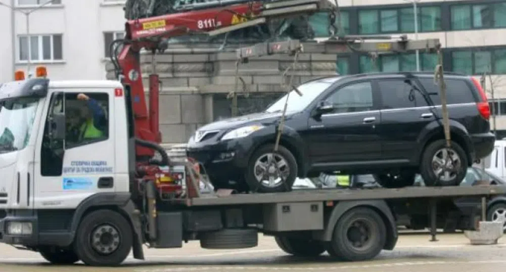 Паякът в София скача двойно