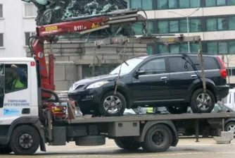 Паякът в София скача двойно