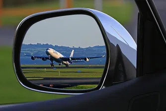 Как да се насладите на пълноценен сън в самолета?