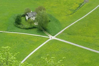 Няколко изключително странни имота от обяви за продажба (снимки)