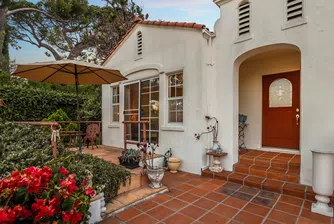 Къщата, в която се случват убийствата на Чарлс Менсън, се продава