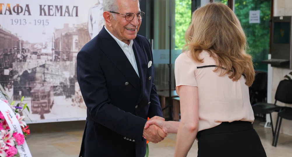 Алкомет представи в Шумен филма „Софийските години на Мустафа Кемал“