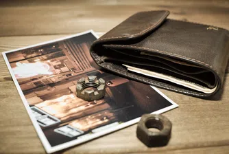 Портфейл, загубен през 1966 година, се върна при собственика си