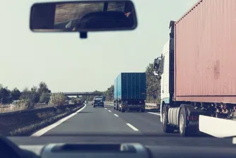 Километрични опашки от камиони на границата с Гърция