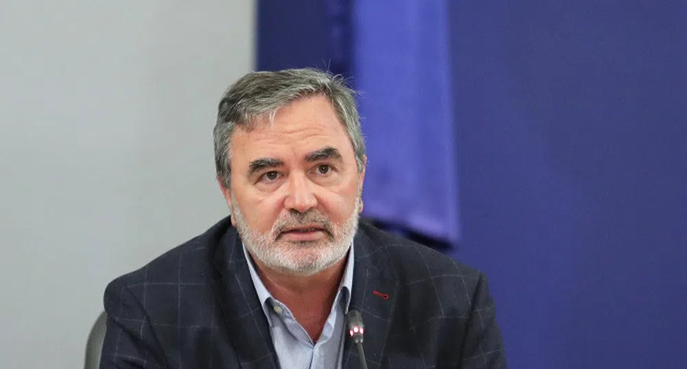 Доц. Ангел Кунчев ще препоръча забавяне на разхлабването на мерките
