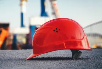 Четвърти месец спад на производството в Китай отваря възможности за Индия