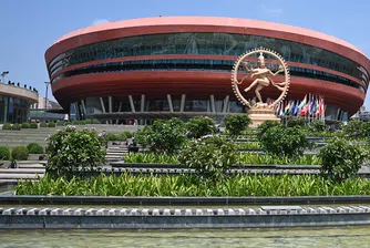 200 часа срещи и 15 чернови: Как Г-20 състави общата декларация за Украйна