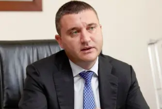 Горанов: Виждала ли се е Нинова с Доган