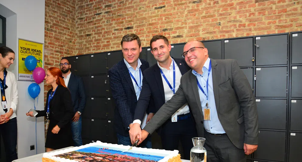 Sutherland празнува една година във Варна, търси нови служители