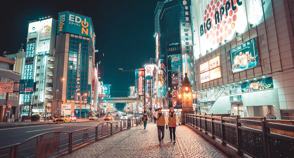 Пазарите на акции затвориха с покачвания по време на азиатската сесия