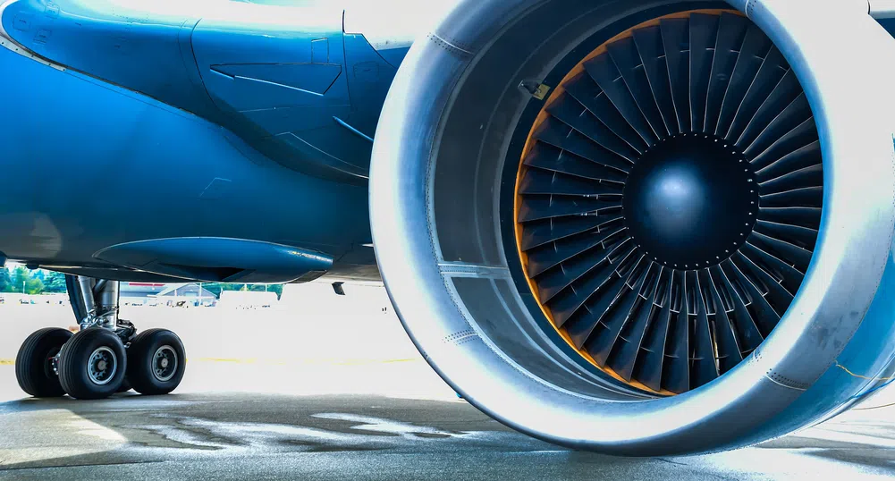 Самолет започна да се разпада във въздуха над Денвър (ВИДЕО)