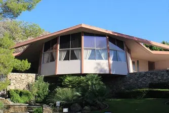 Продава се къщата, в която Елвис и Присила прекарват медения си месец