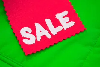 Разпродажби в моловете привличат клиенти