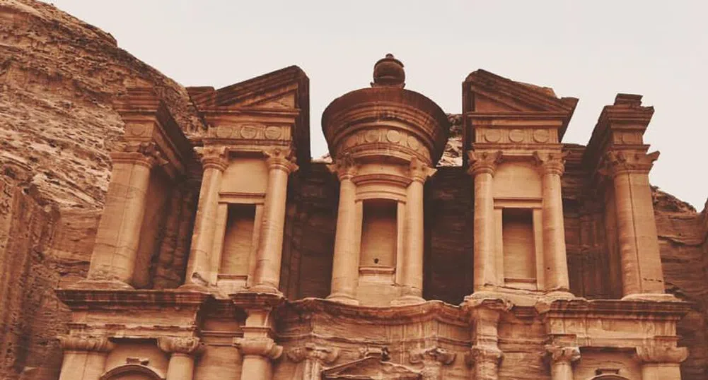 Тя е посетила 196 страни
 само за 18 месеца