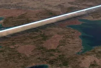 Дългият 120 км град-небостъргач в Саудитска Арабия, обграден с огледала