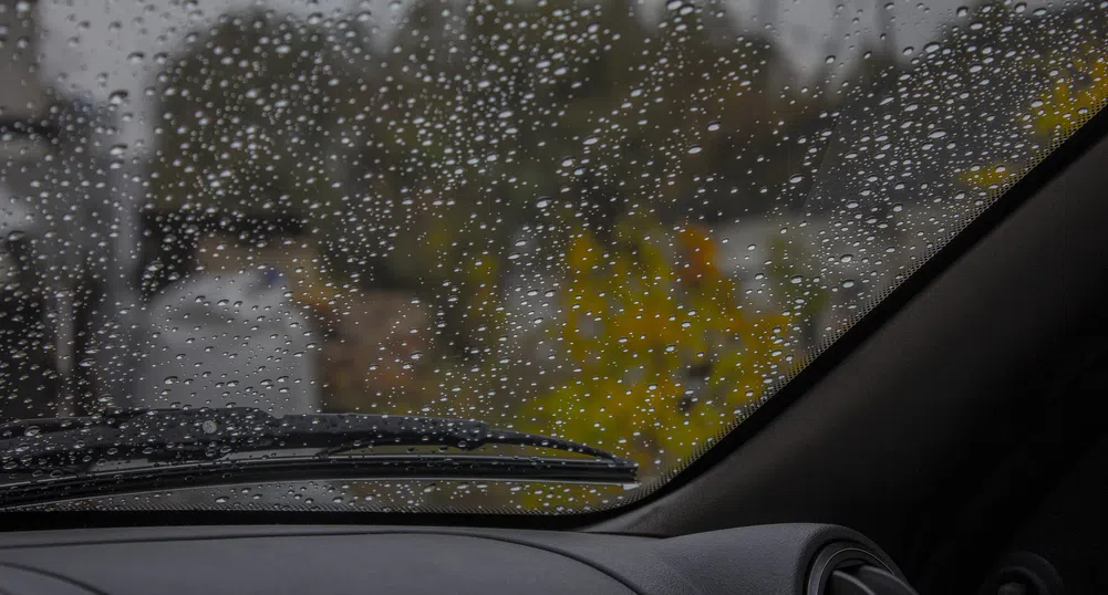 Високи температури и валежи през уикенда