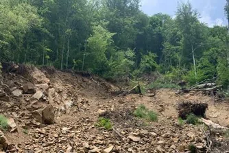 Активизираха се множество срутищни процеси по пътя за Рилския манастир