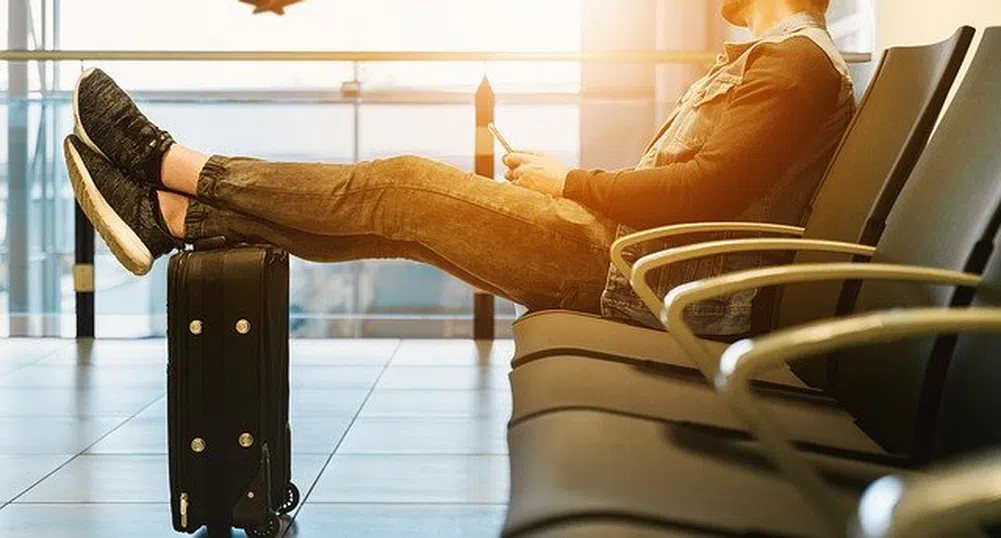 Как да се предпазите от бактериите и вирусите в самолета?