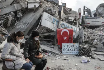 Токсичен прах: Турция е в риск от здравно бедствие след земетресенията