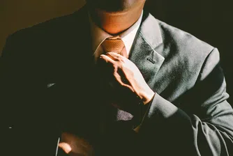 Никой не ви кани на интервю за работа? Има нещо в CV-то ви