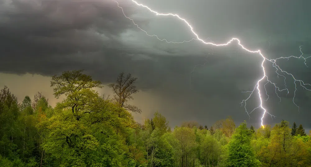 В неделя до обяд слънце, следобед - валежи с гръмотевици